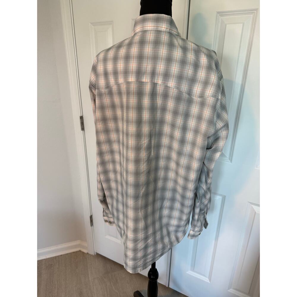 Patagonia Gray Plaid Button Down Shirt Lightweight Comfy Outdoor Hiking Travel - Picture 6 of 9